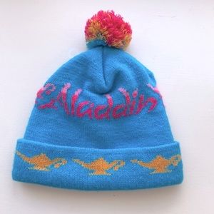 Disney // Aladdin blue winter hat 💙💗💛